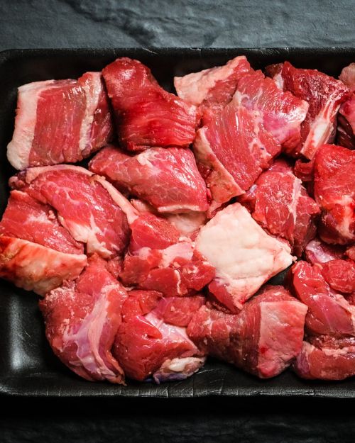 1KG – STEWING BEEF CUBES